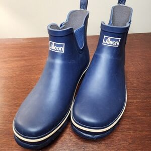 Jileon Women's Blue Ankle Rain Boots. New. Never Worn. Size 7 US